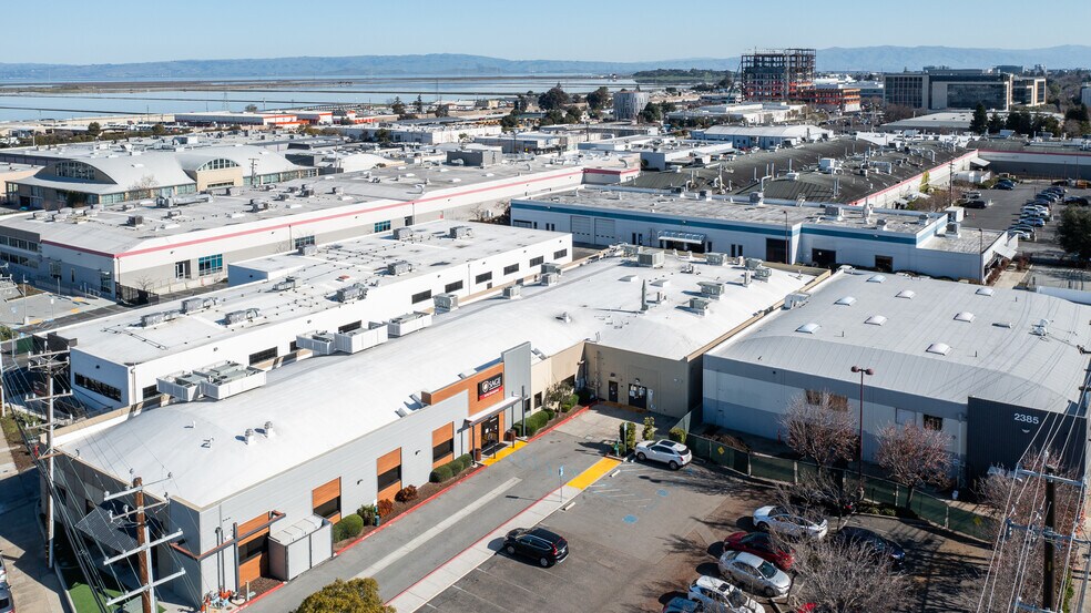 More Photos Of 934 Charter St, Redwood City Service For Sale