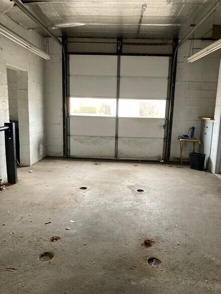 More Photos Of 2288 William St, Cheektowaga Service For Sale