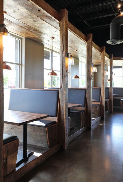 More Photos Of 1710 Crossings Blvd, Shakopee Restaurant For Sale