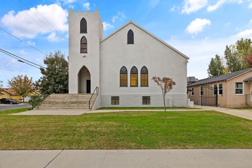 More Photos Of 401 W Lerdo Hwy, Shafter Religious Facility For Sale