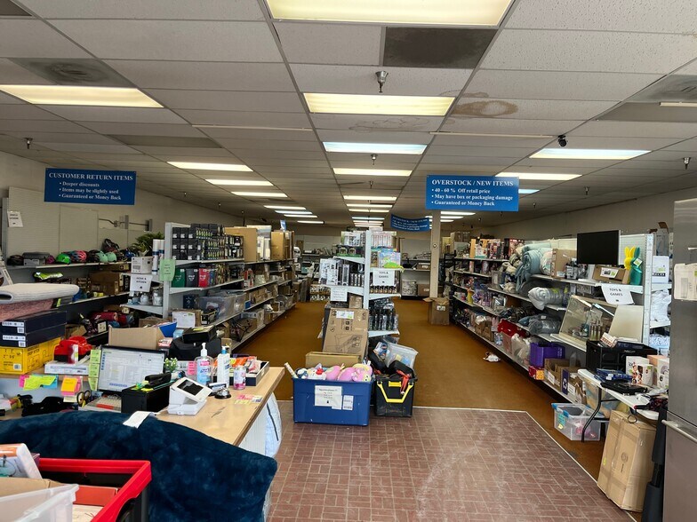 More Photos Of 3407 W Court St, Pasco General Retail For Sale