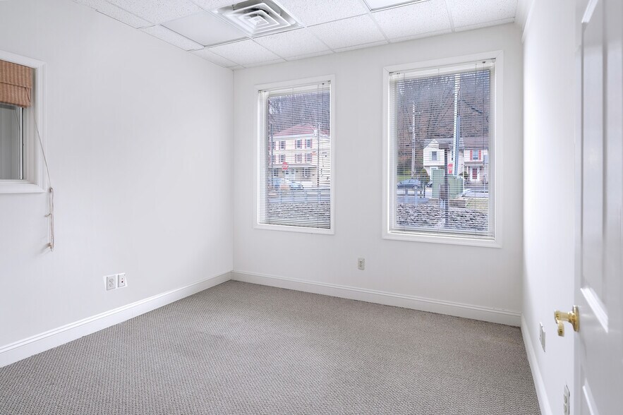 More Photos Of 199-201 S Main St, Lambertville Office For Lease