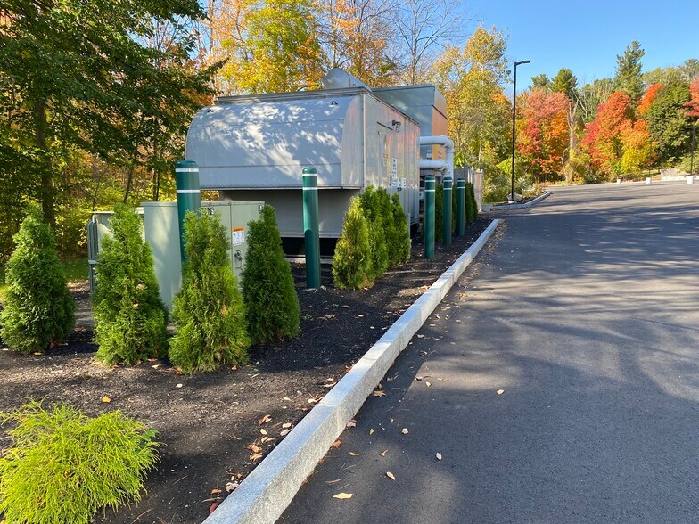 More Photos Of 4 Northeastern Blvd, Salem Office For Lease