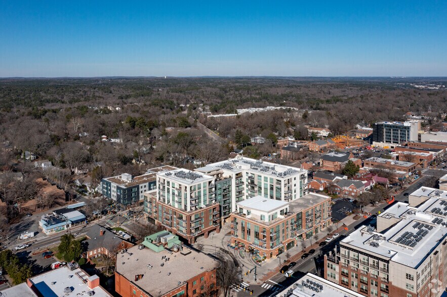 More Photos Of 140 W Franklin St, Chapel Hill Apartments For Sale