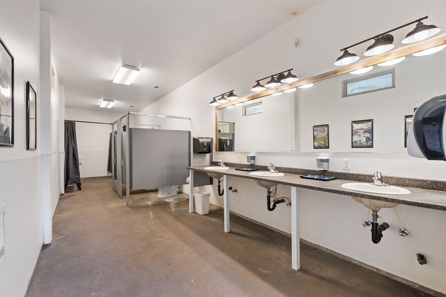 More Photos Of 112 Bylin Rd, Stevenson Trailer Camper Park For Sale