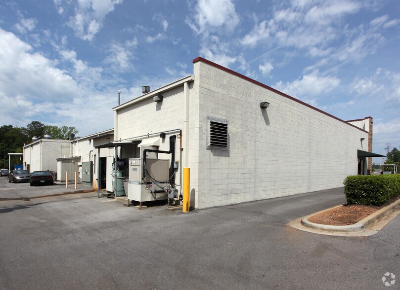 More Photos Of 4764 Eastern Valley Rd, Mc Calla Freestanding For Lease