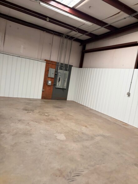 More Photos Of 6513 E Old US 421 Hwy, East Bend Flex For Lease
