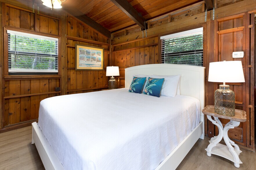 More Photos Of 97850 Overseas Hwy, Key Largo Hotel For Sale