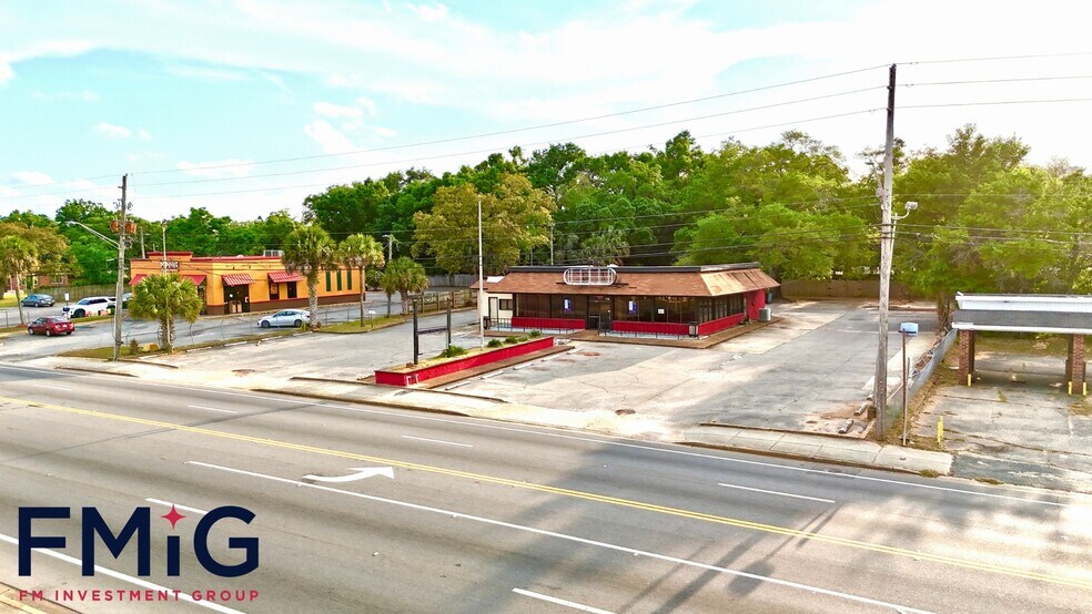 More Photos Of 3507 Pace Blvd, Pensacola Restaurant For Sale