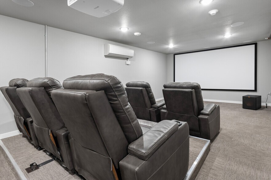 More Photos Of 1525 W Havens Ave, Mitchell Apartments For Lease