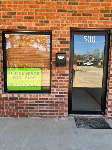 More Photos Of 1510 Santa Fe Dr, Weatherford Medical For Lease