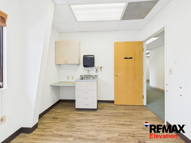 More Photos Of 156 N 6th St, Basin Office For Lease