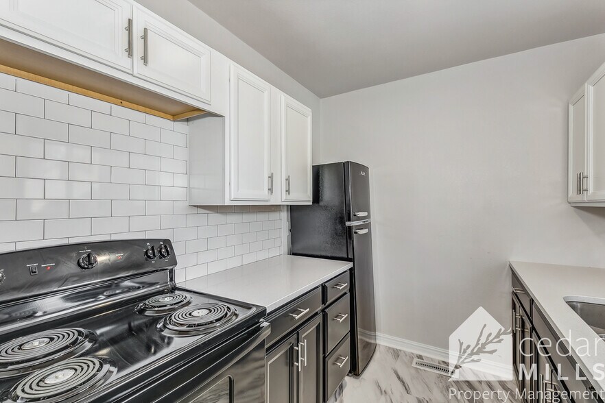 More Photos Of 644 N Bluff Ave, Wichita Multifamily For Sale