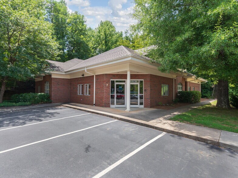 More Photos Of 7 Walden Ridge Dr, Asheville Medical For Sale