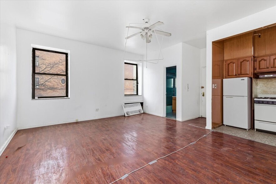 More Photos Of 200 W 139th St, New York Apartments For Sale