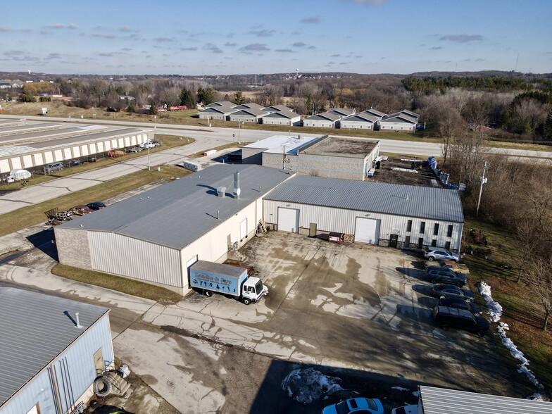 More Photos Of 105 Wilmont Dr, Waukesha Light Manufacturing For Sale