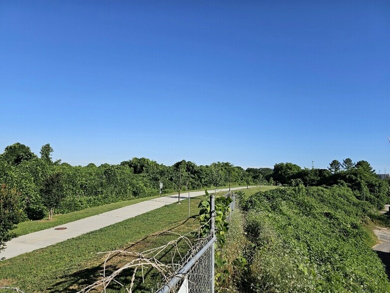 More Photos Of 400 Northside Dr NW, Atlanta Showroom For Sale