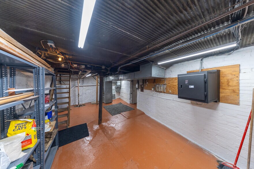 More Photos Of 5 S Newstead Ave, Saint Louis Office For Sale