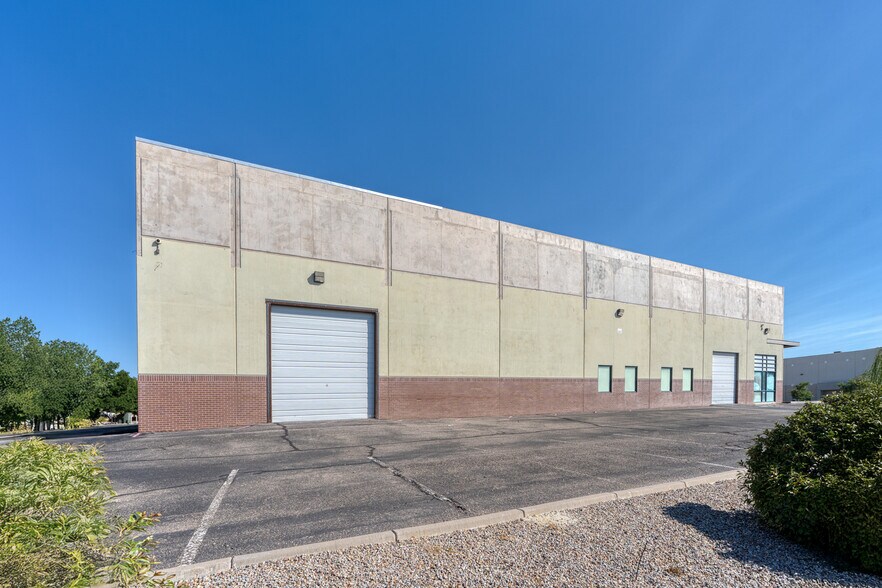More Photos Of 531 Gallatin Pl NW, Albuquerque Distribution For Lease