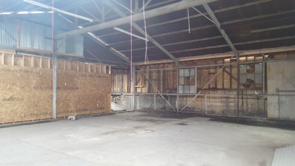 More Photos Of 3407 Slauson Ave, Maywood Warehouse For Lease