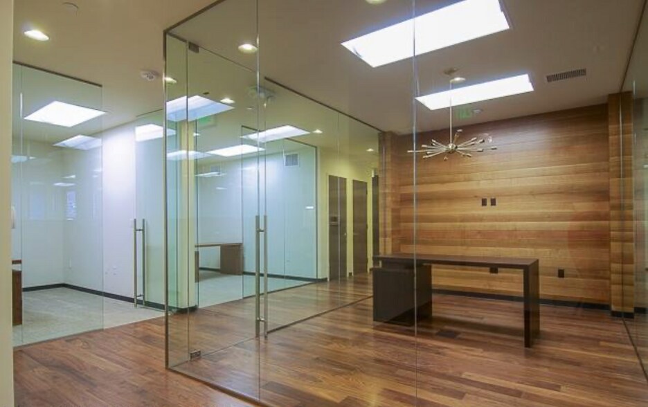 More Photos Of 625 E Main St, Aspen Office For Sale