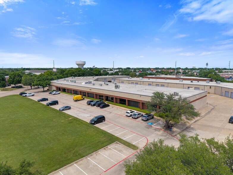 More Photos Of 11601 Plano Rd, Dallas Unknown For Lease