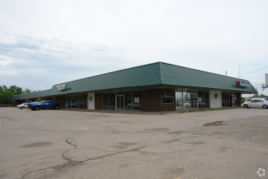 Primary Photo Of 438 S Rock Rd, Wichita Unknown For Lease