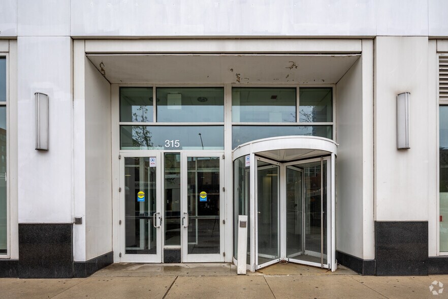 More Photos Of 757 N Orleans St, Chicago Apartments For Sale