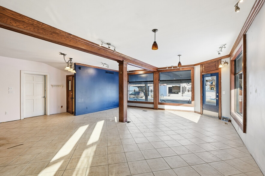 More Photos Of 5901 W Vliet St, Milwaukee Storefront Retail Residential For Lease