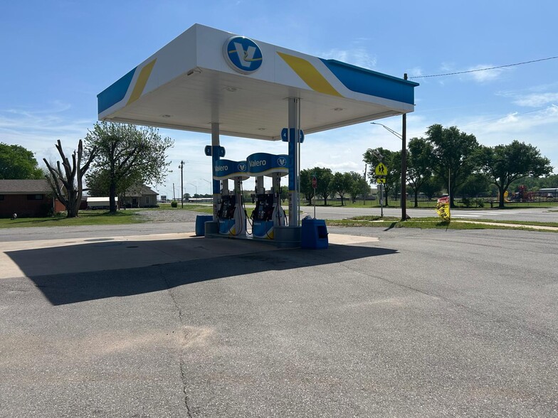 More Photos Of 102 N 1st St, Verden Convenience Store For Sale