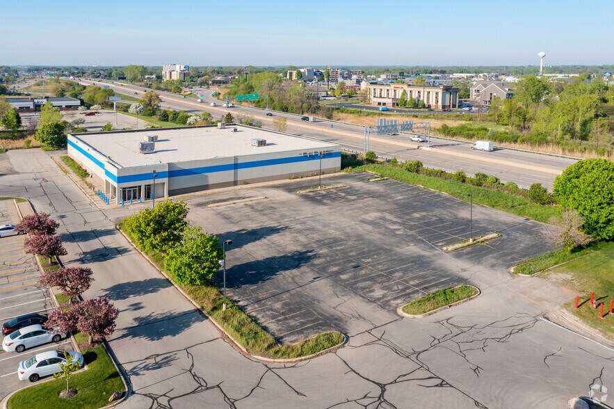 More Photos Of 535 N Westhill Blvd, Appleton Freestanding For Lease