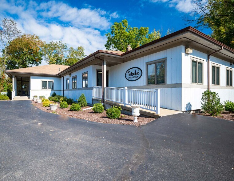 More Photos Of 32 William F Palmer Rd, Moodus Freestanding For Lease