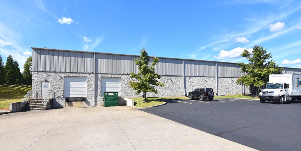 More Photos Of 650 Myatt Dr, Madison Warehouse For Lease