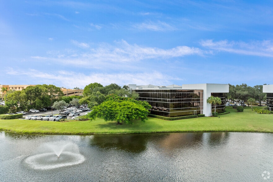 More Photos Of 560 Village Blvd, West Palm Beach Medical For Lease