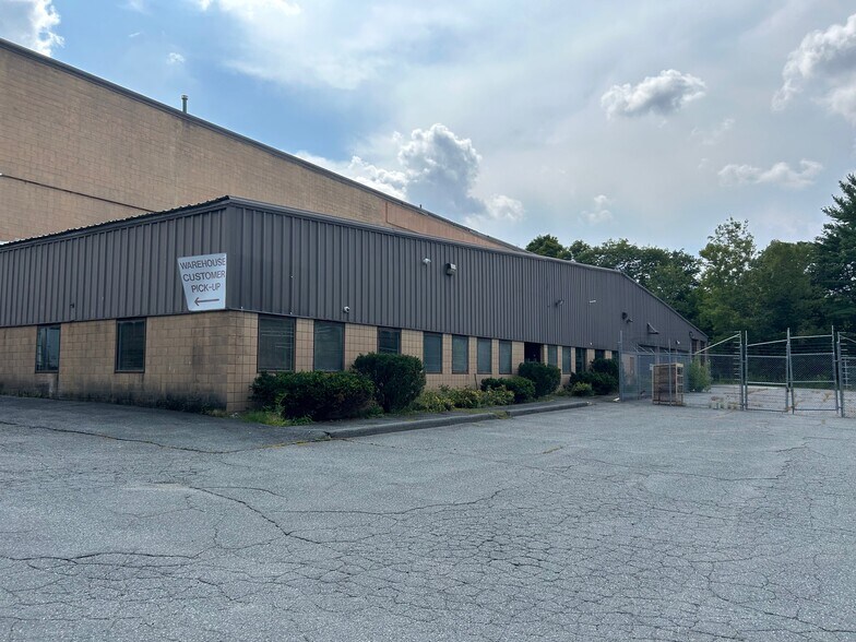 More Photos Of 326 Dartmouth College Hwy, Lebanon Warehouse For Sale