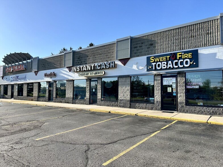 More Photos Of 3233 W Saginaw Hwy, Lansing Storefront For Sale