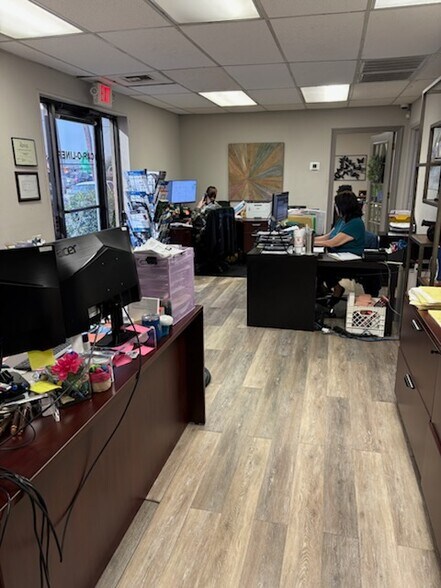 More Photos Of 2805 Singleton St, Rowlett Distribution For Lease