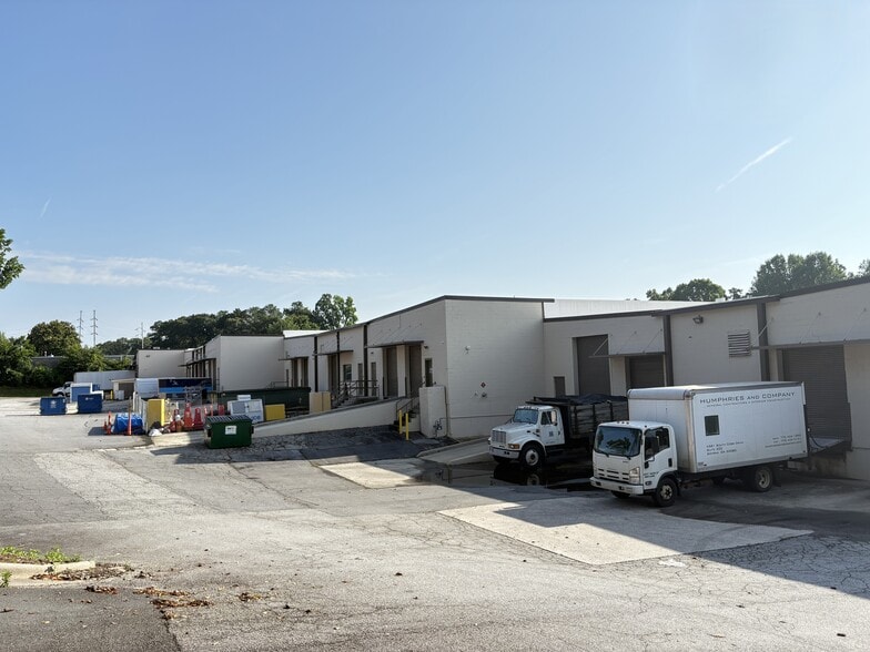 More Photos Of 1450-1468 Chattahoochee Ave NW, Atlanta Warehouse For Lease