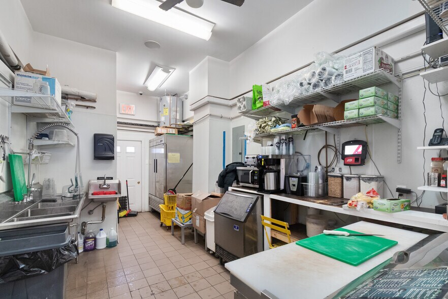 More Photos Of 28-03 Astoria Blvd, Long Island City Storefront Retail Office For Lease