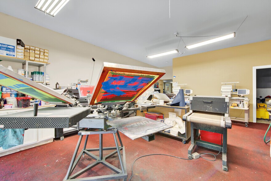 More Photos Of 830 Main St, Red Bluff Freestanding For Sale