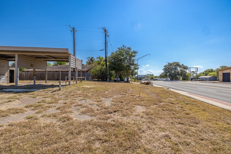 More Photos Of 3703 S College Ave, Bryan Storefront Retail Office For Sale