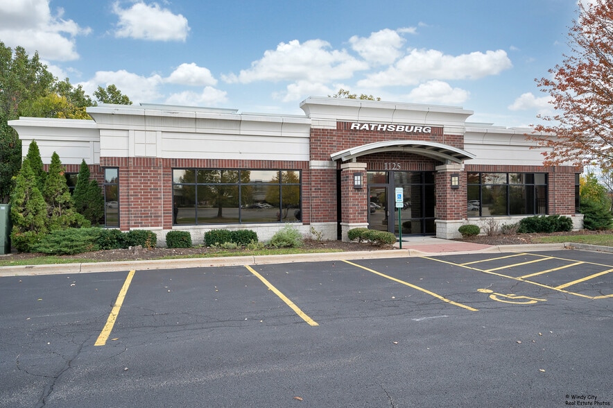 More Photos Of 1125 N Prospect Ave, Itasca Office For Sale