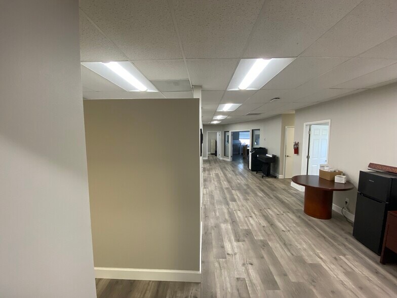 More Photos Of 430 Andalusia Ave, Ormond Beach Warehouse For Lease