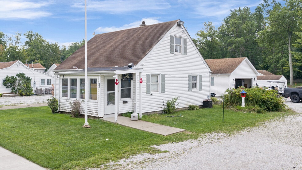 More Photos Of 5196 Lake Rd E, Geneva Hotel For Sale