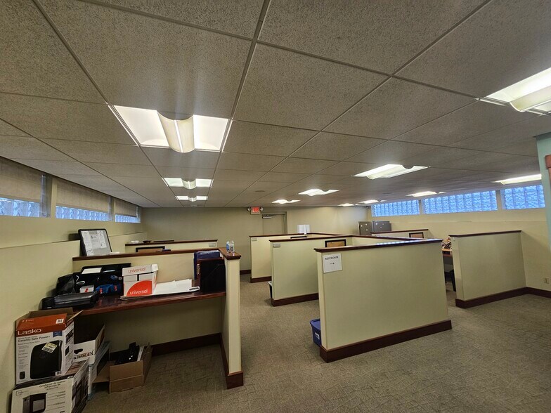 More Photos Of 2416 Pennsylvania Ave, Weirton Medical For Lease