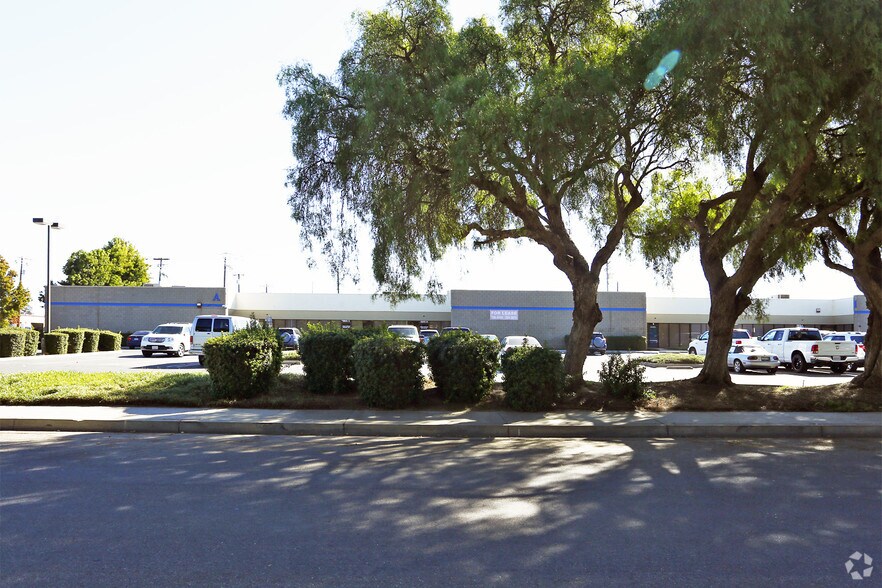 More Photos Of 402 Farnel Rd, Santa Maria Light Manufacturing For Sale