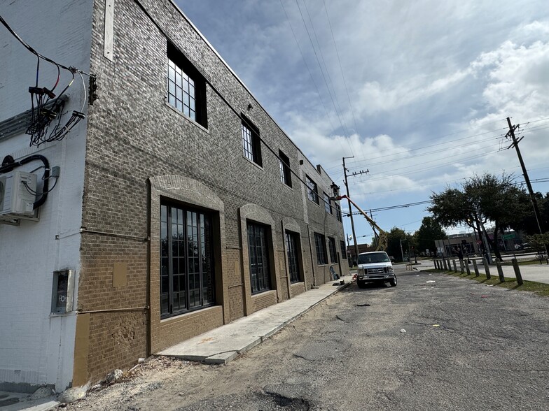 More Photos Of 509 N Carrollton Ave, New Orleans Storefront For Lease