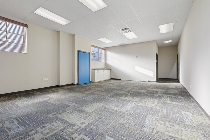 More Photos Of 16-18 Van Wettering, Hackensack Warehouse For Lease