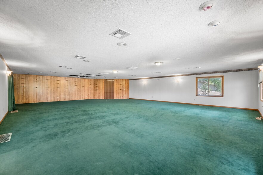 More Photos Of 106 Shadybrook Dr, Cheney Office For Sale
