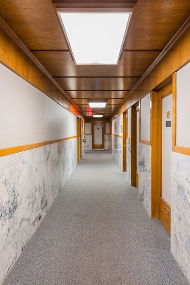 More Photos Of 11 S San Joaquin St, Stockton Office For Lease